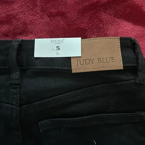 JUDY BLUE HIGH WAIST TUMMY CONTROL CUFFED DENIM SHORTS Size Small - Picture 6 of 6